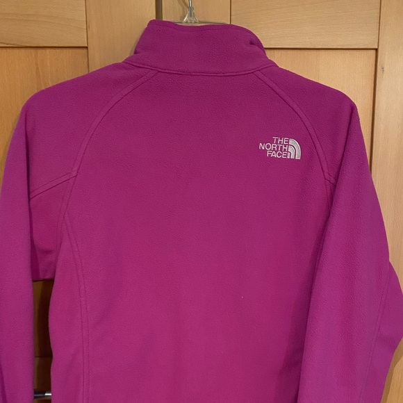 The North Face Zip Up Fleece - Picture 8 of 8